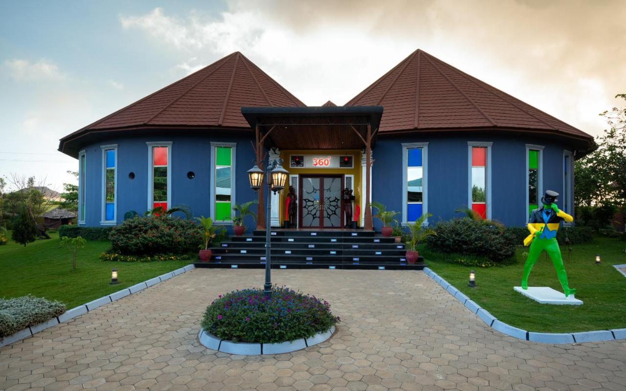 Fun Retreat Resort, Hotel And Ayurveda Spa Arusha Eksteriør billede